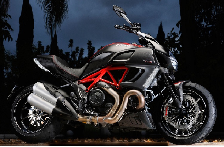 Ducati Diavel Carbon